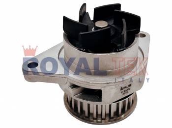 BOMBA DE AGUA ROYALTEK VOLKSWAGEN GOL POWER CADDY 1.4 / FOX CROSSFOX SHARAN POLO 1.6 / POLEA ANGOSTA DE 27 DIENTES --- OEM 030121028S 30121016 BA682